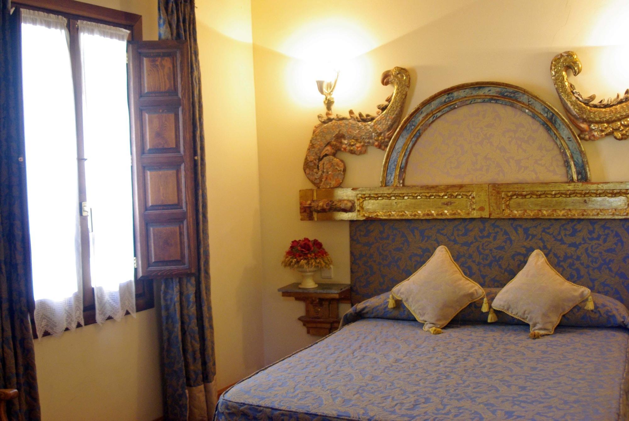 Hotel Alcazar Segovia Bilik gambar